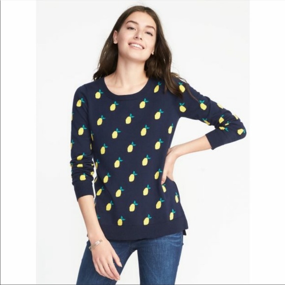 Old Navy Sweaters - 🍋 Old Navy Lemon Sweater. NWT. Size Small.